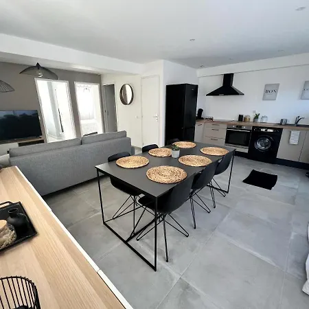 Du Carnot - Terrasses Et Jardins 拉罗歇尔