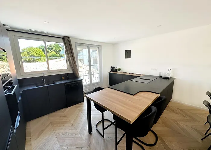 Du Carnot - Terrasses Et Jardins La Rochelle (Charente-Maritime)
